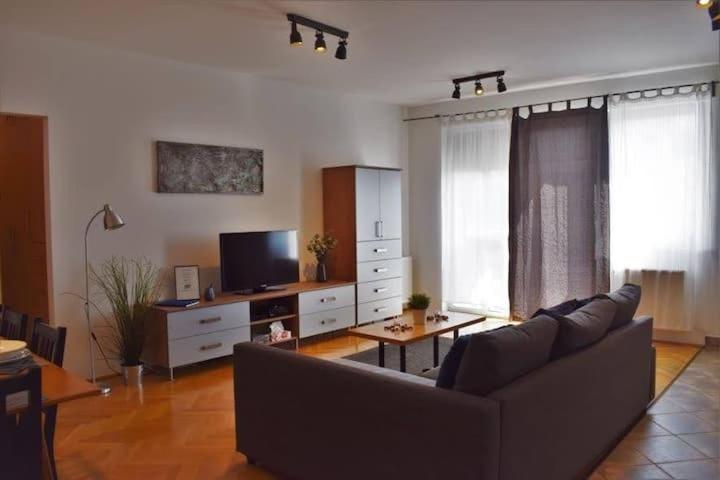 Cosy Apartment In Budapest Downtown With Free Garage Parking Exterior photo